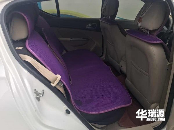 紧凑车型宝骏610，空间舒适储物空间超大