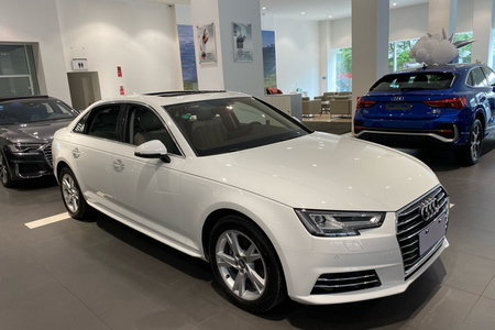 红河二手奥迪A4L 2018款 30周年版 40 TFSI 进取版