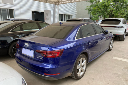 红河二手奥迪A4L 2018款 30周年版 30 TFSI 进取版